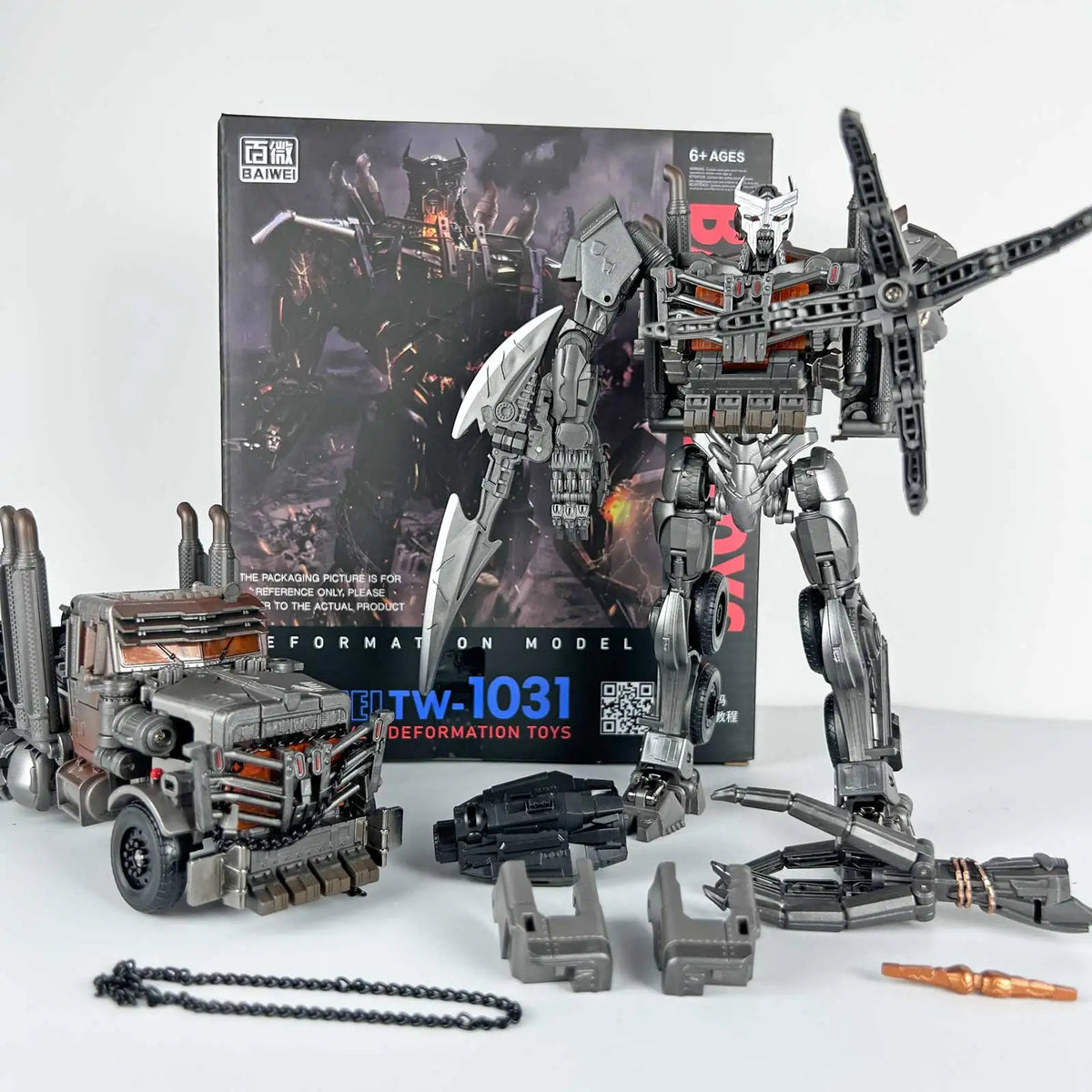 Figurka Transformers Scourge w trybie bestii TW1031 — Chromowany czworonożny model z pełnym zestawem akcesoriów