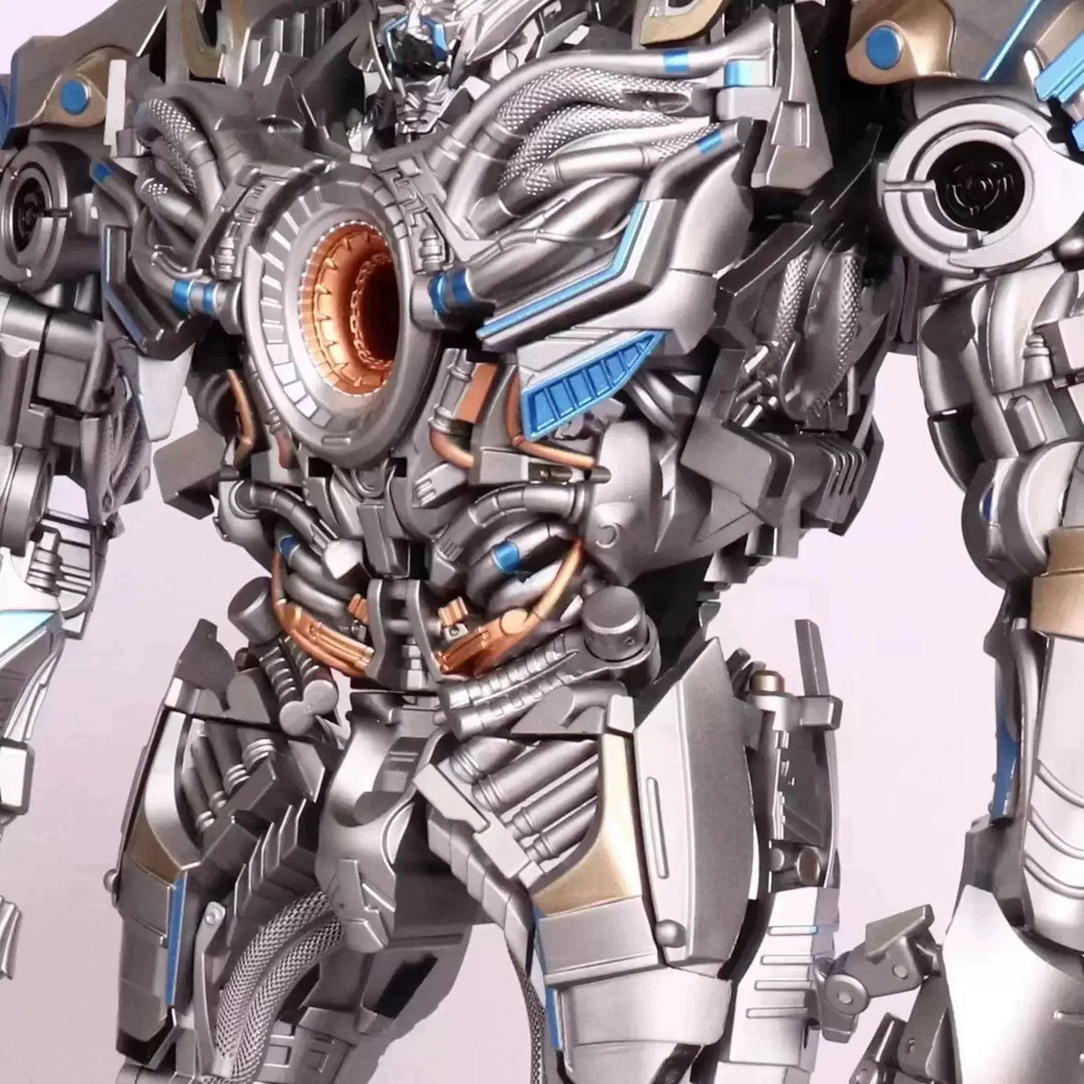 Figurka Transformers Galvatron Nero FL01 — Szary tryb ciężarówki, przywódca Fury