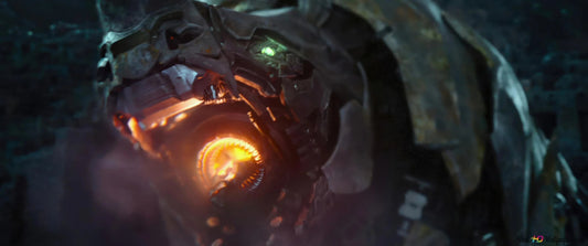 Rhinox robot imposant en métal, gueule ouverte et yeux verts, décor sombre – Transformers.