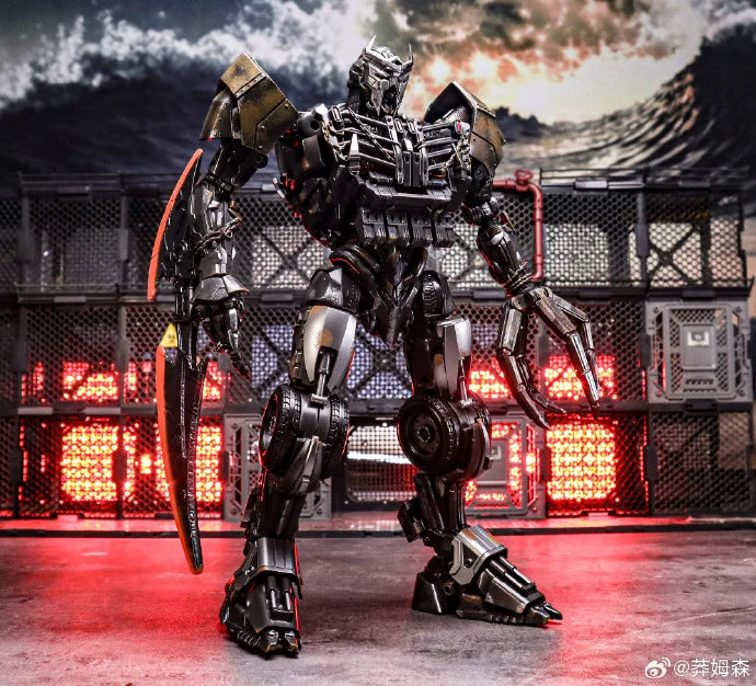 Figurka Transformers Scourge Duo Studio Series — szary stop z bojowymi łańcuchami
