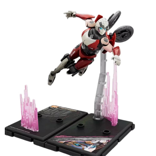 Figurka Transformers Arcee Vol Acrobatique — różowo-szary robot na podświetlanej podstawce