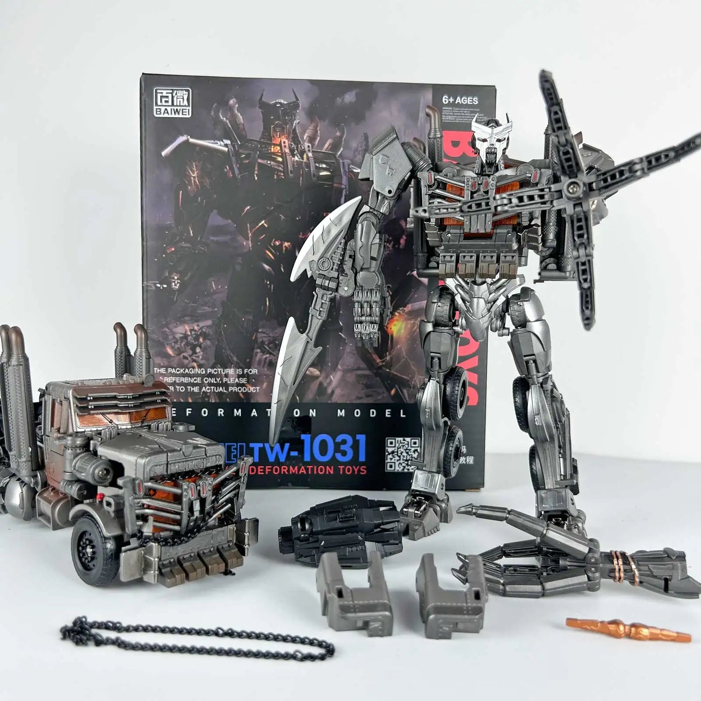 Figurka Transformers Scourge w trybie bestii TW1031 — Chromowany czworonożny model z pełnym zestawem akcesoriów