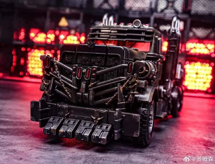 Figurka Transformers Scourge Duo Studio Series — szary stop z bojowymi łańcuchami