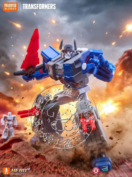 Figurka Transformers — szaroniebieski robot z szkarłatnym ostrzem — uzbrojony Decepticon Blokees