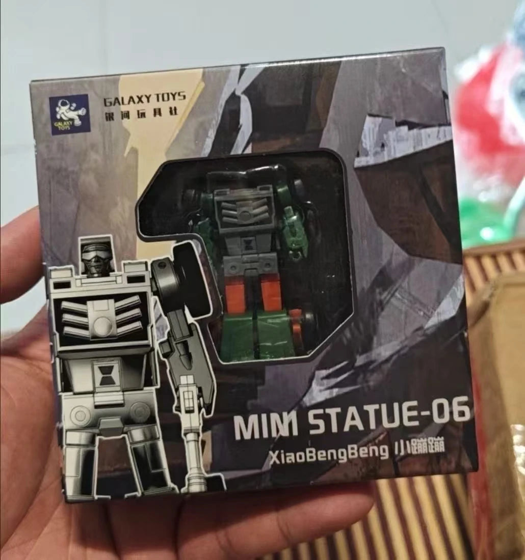 Mini figurka Transformers G1 w militarnie zielonej wersji — Niespodziankowa statuetka w kamuflażowej edycji