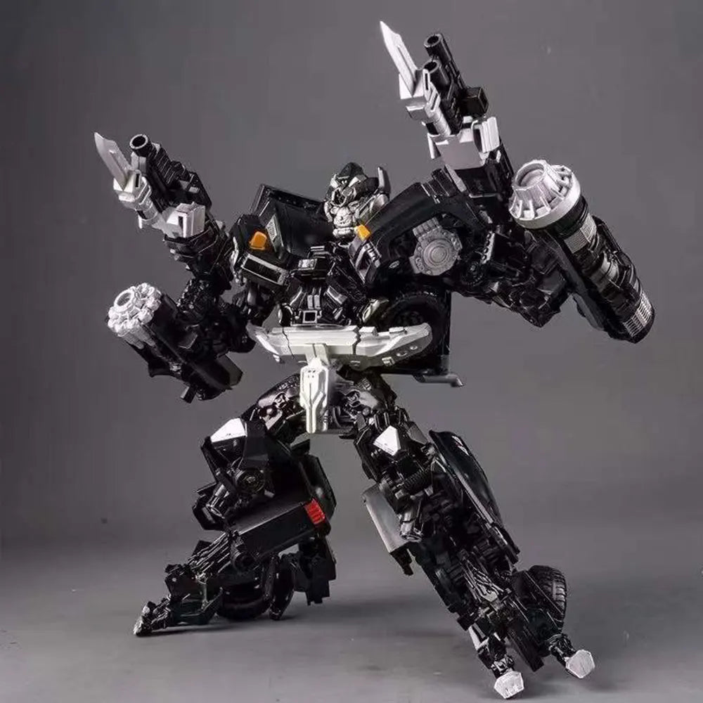 Figurka Transformers Ironhide TW-1026 — ciemny stop w trybie robota, wersja Expert