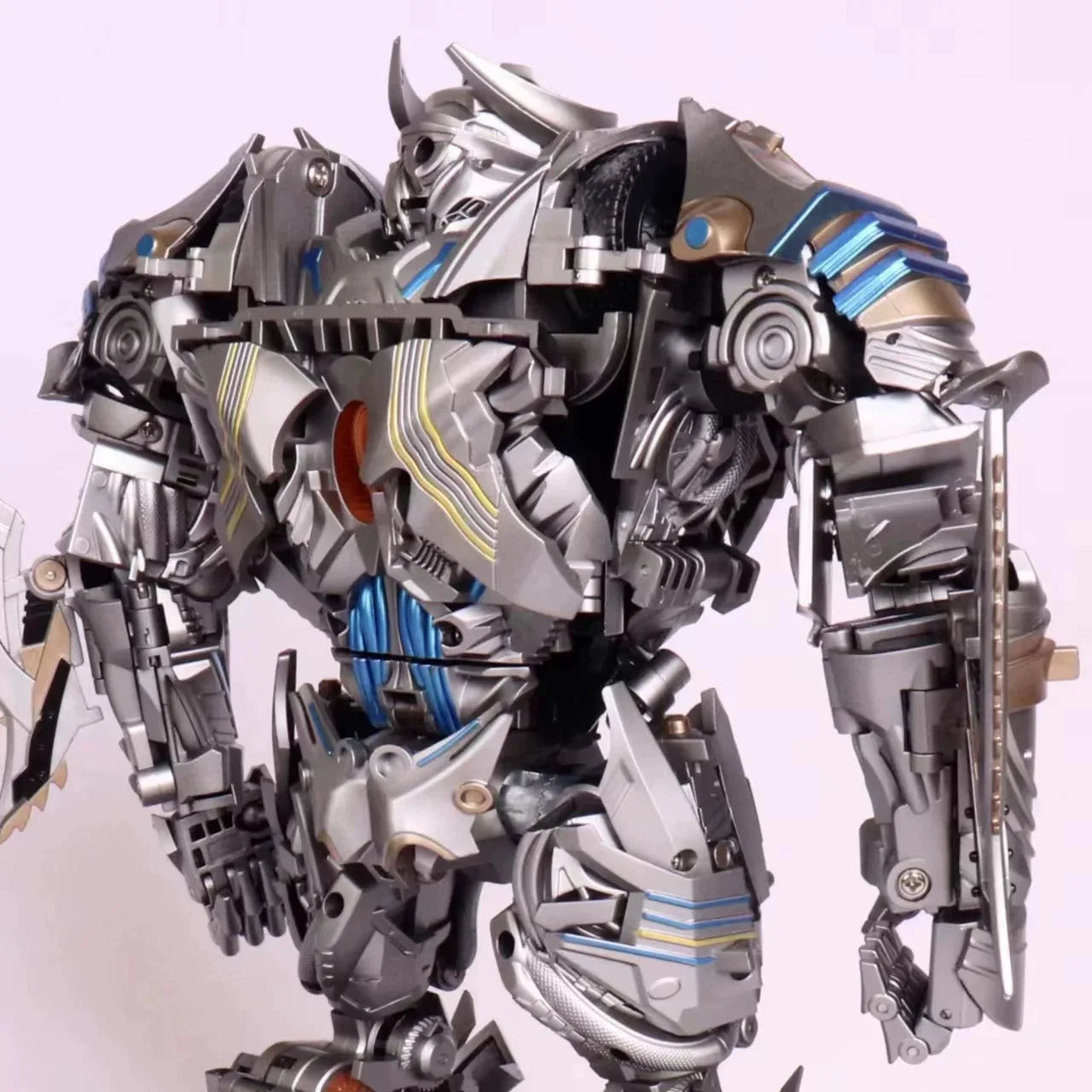 Figurka Transformers Galvatron Nero FL01 — Szary tryb ciężarówki, przywódca Fury