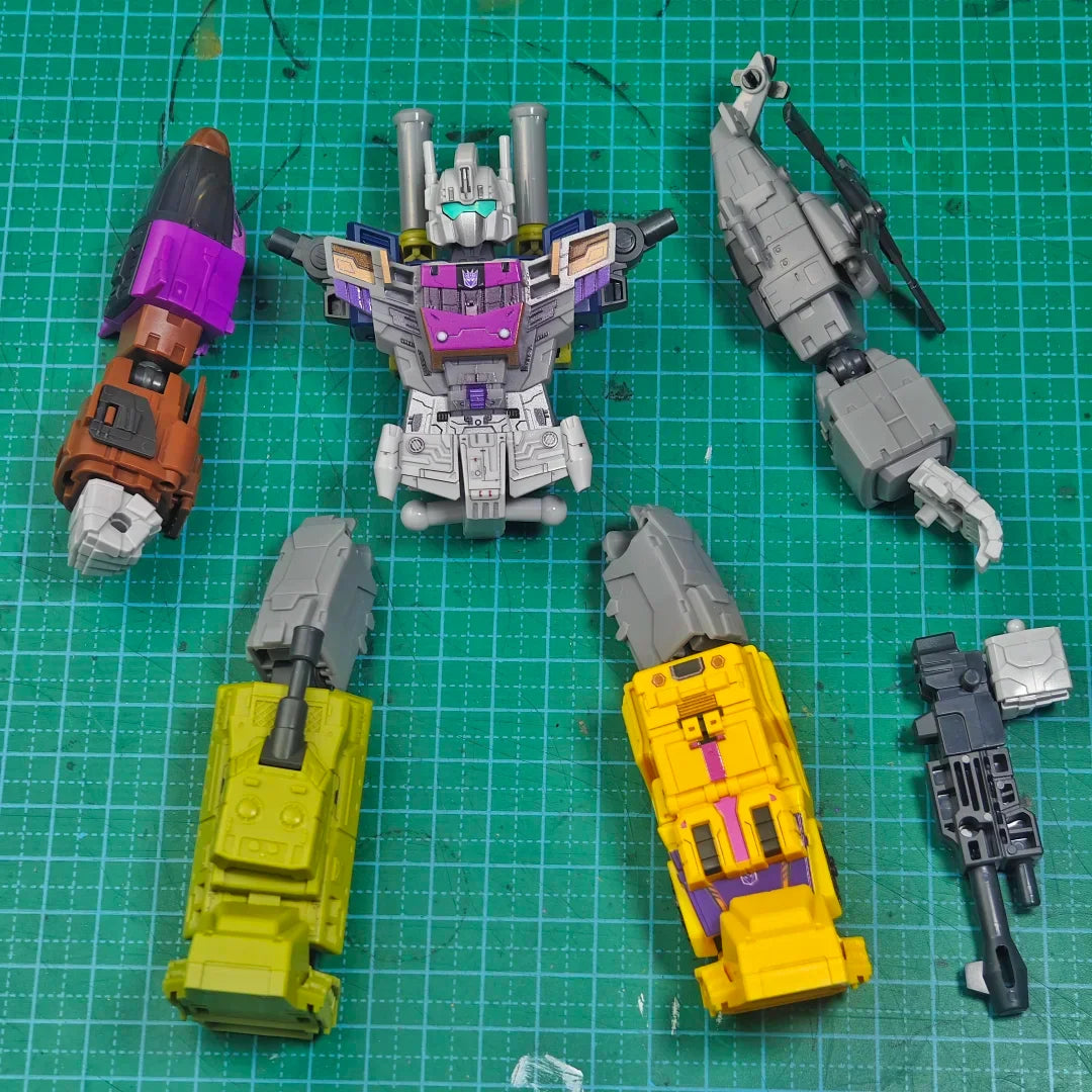 Figurka Transformers Bruticus Blokees — miniaturowy pięcioczęściowy łączony model z blind boxa