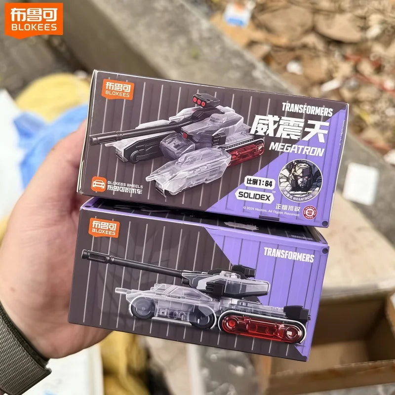 Figurka Transformers Megatron — ruchomy model Blokees, mobilny czołg szturmowy