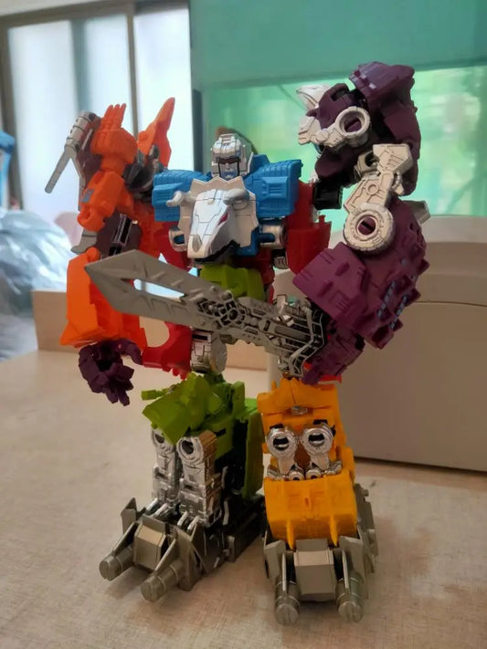 Figurka Transformers Dinoking Photo Réelle — czerwono-fioletowa kolorystyka, bez pudełka