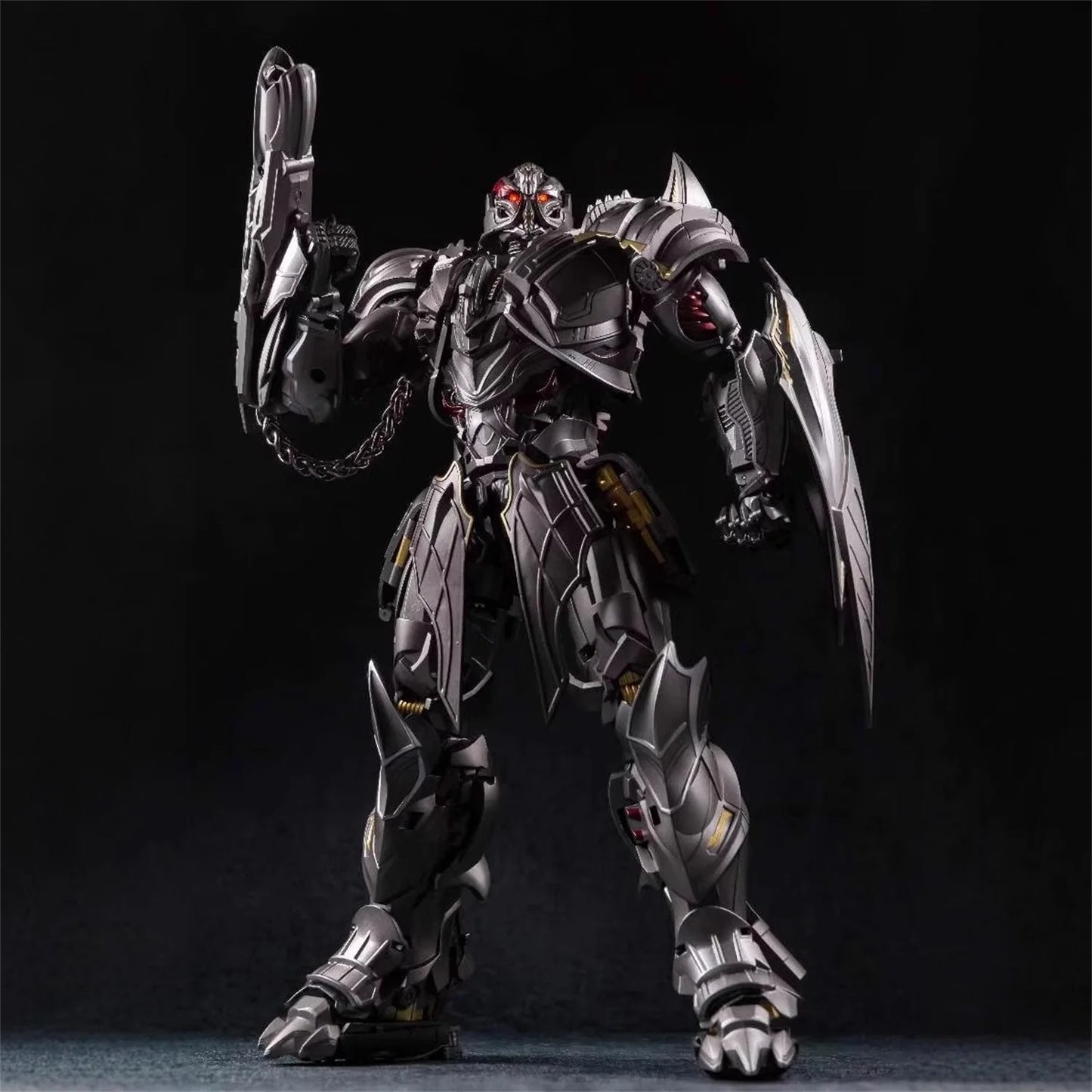 Figurka Transformers Galvatron BS02 — Chromowany skrzydlaty smok w wersji Beast