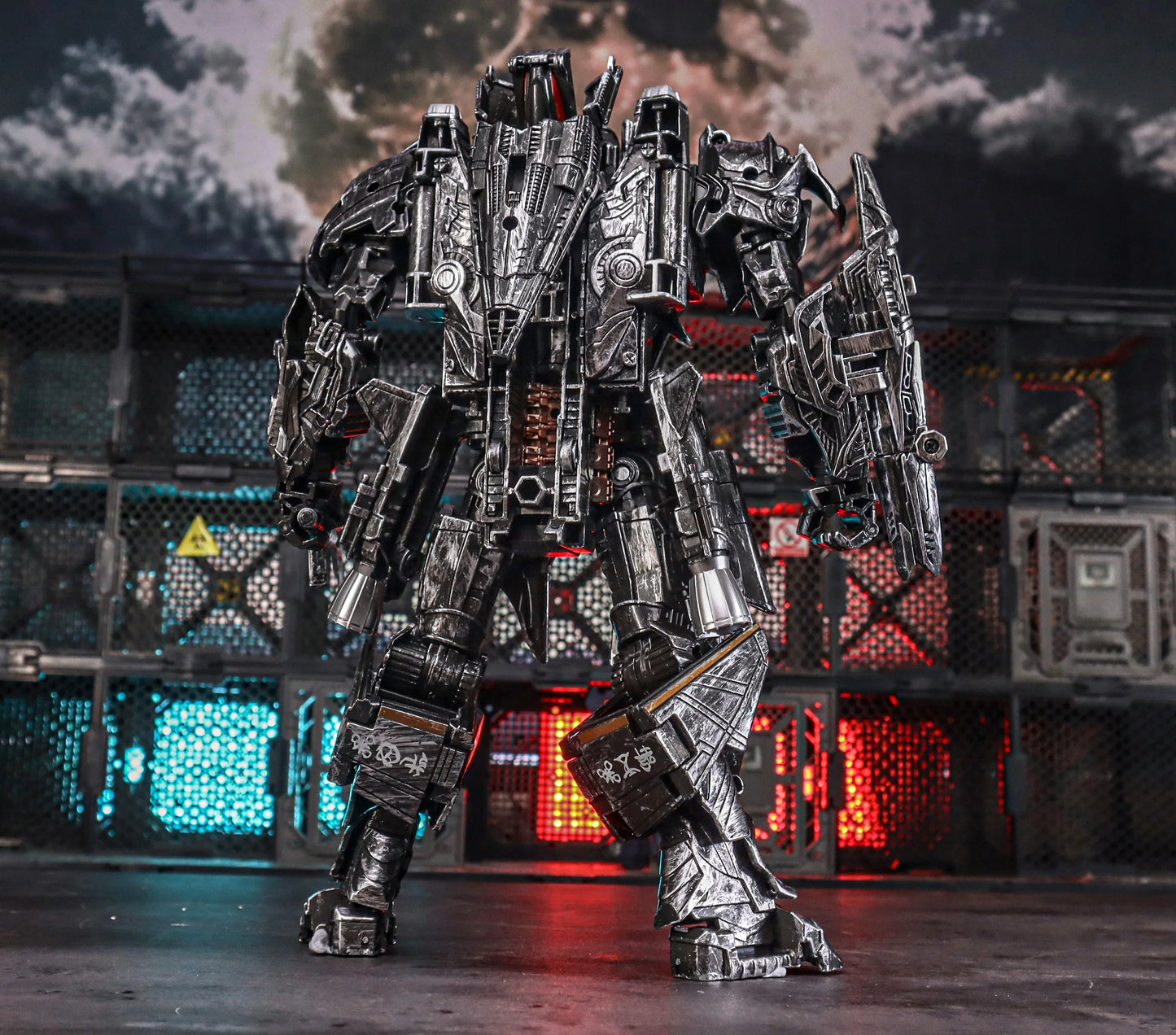 Figurka Transformers Blackout 30cm — Kolekcjonerski helikopter Decepticon