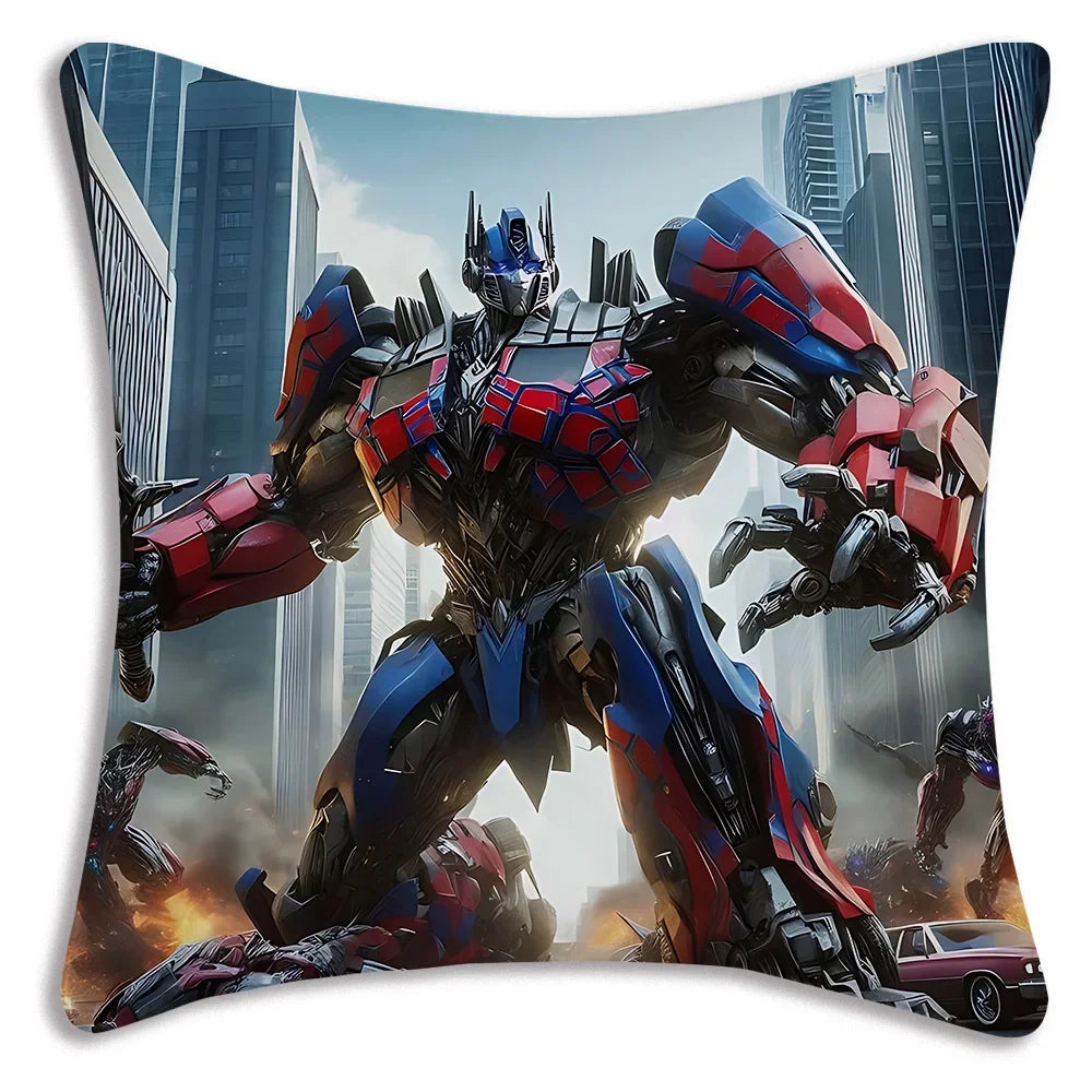 Coussin décoratif Optimus Prime en rouge et bleu, en ville parmi des bâtiments modernes – Transformers.